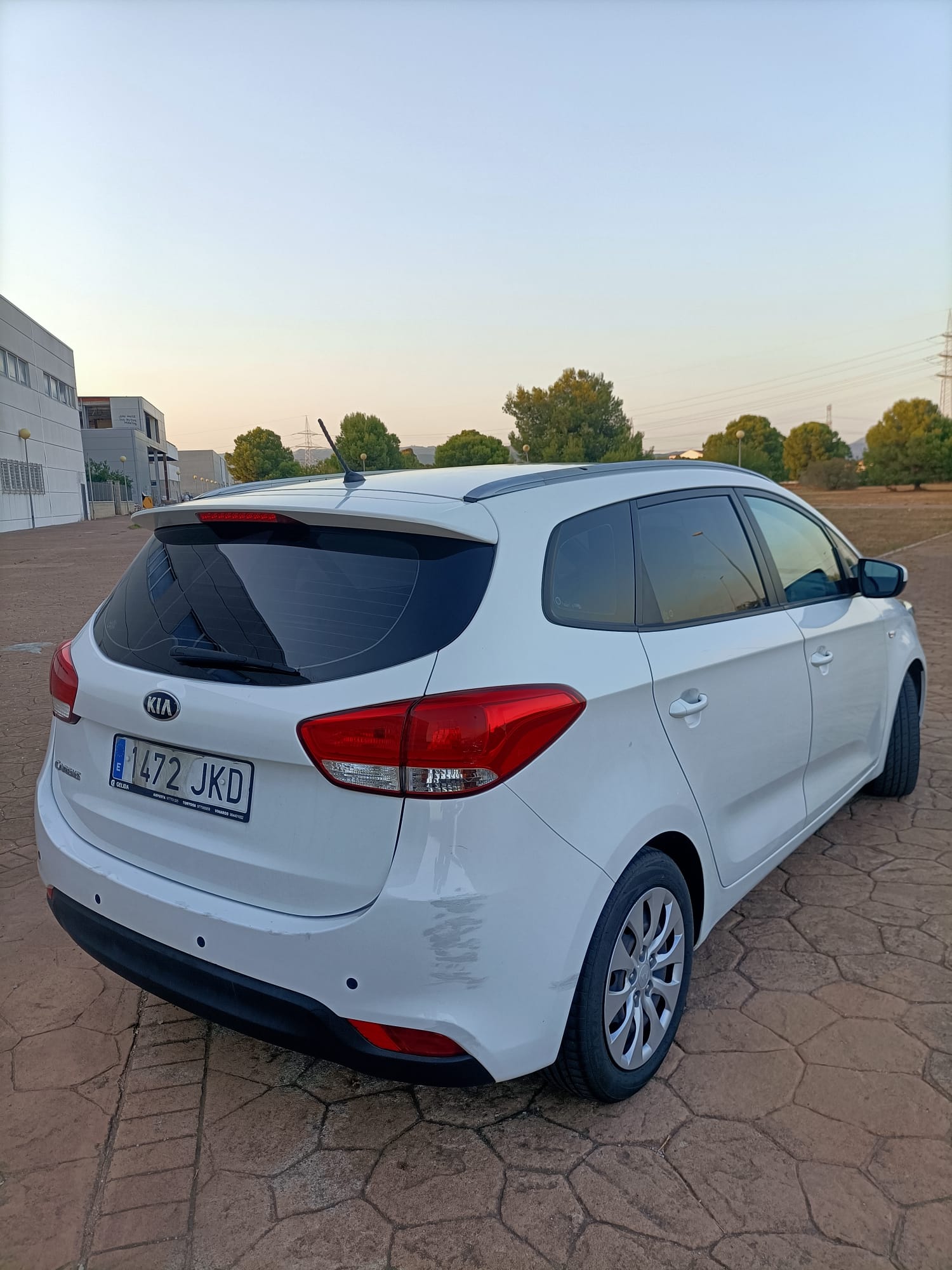 Kia  Carens KIA CARENS. 1.6 GDI 135CV - imagen 3