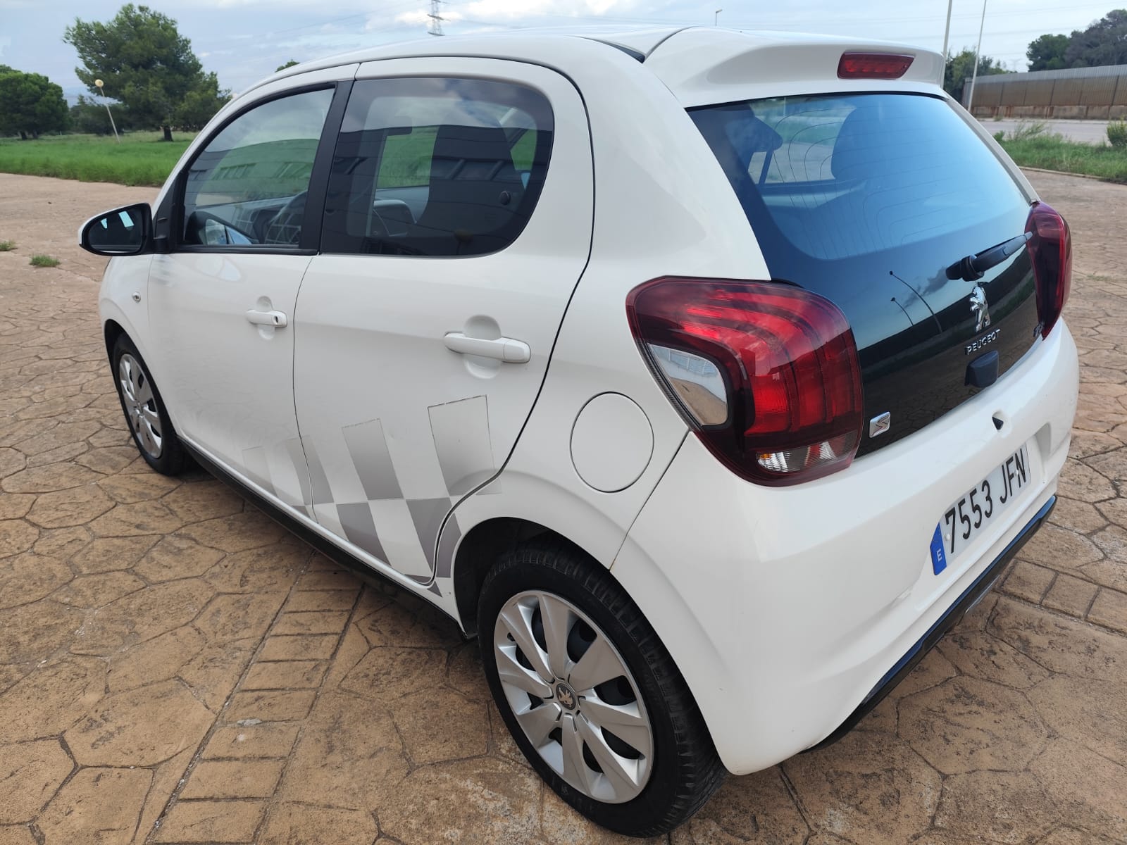 PEUGEOT 108 1.2 80CV - imagen 4