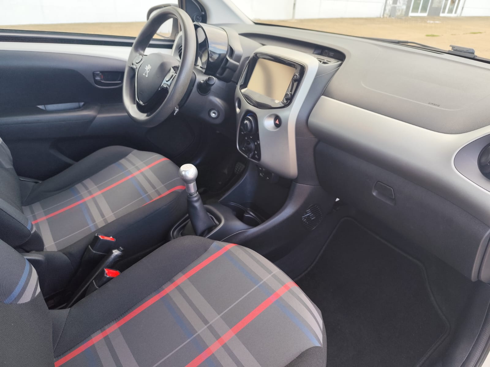 PEUGEOT 108 1.2 80CV - imagen 8